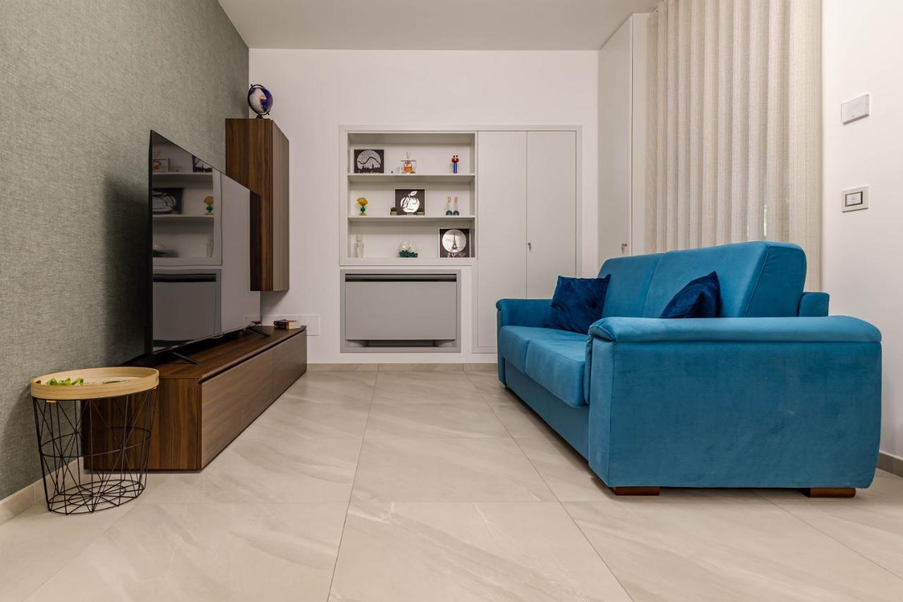 Elilux - Zona Policlinico, Garage E Posto Auto Appartamento Bari
